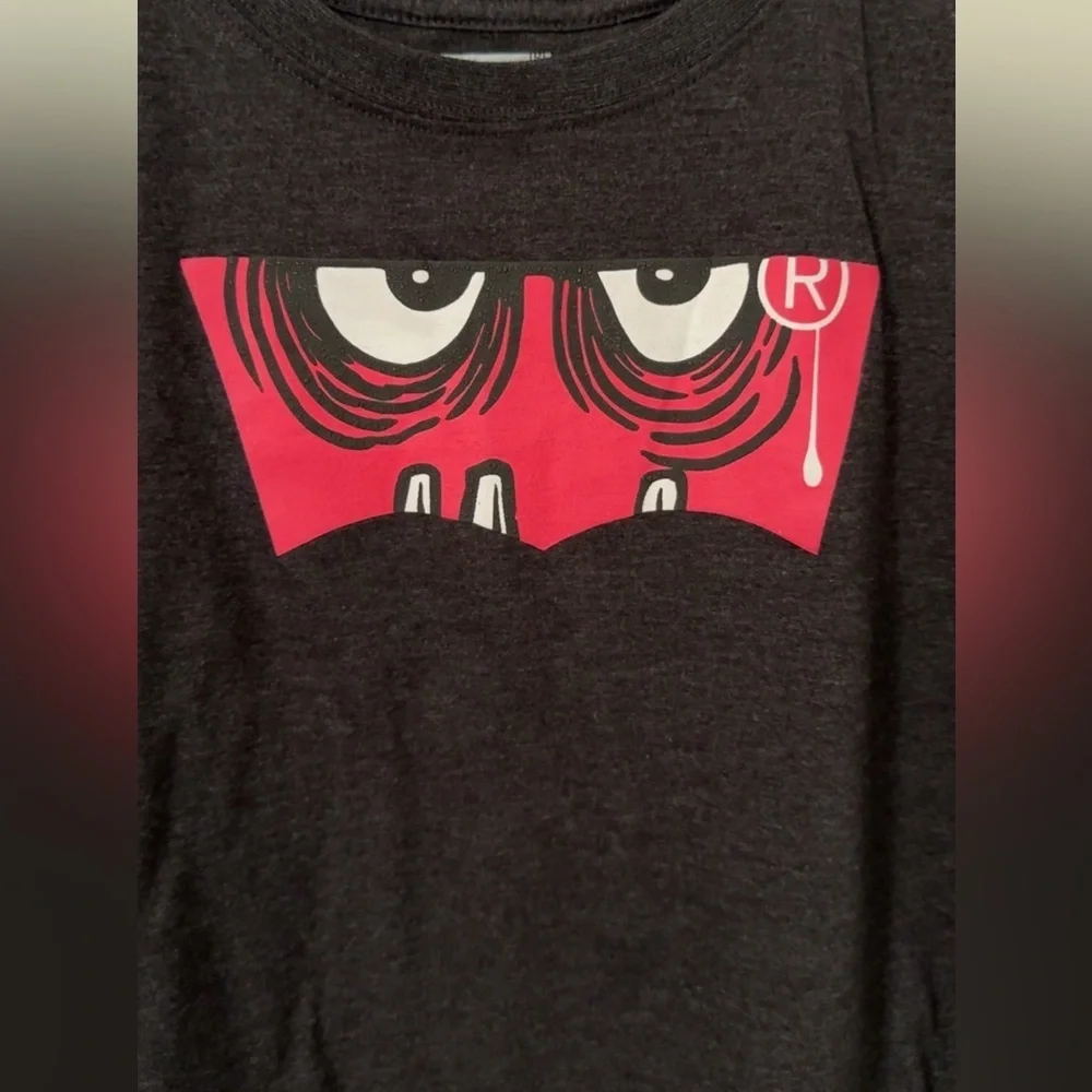 Levi's Kids Charcoal Tee with Red Graphic